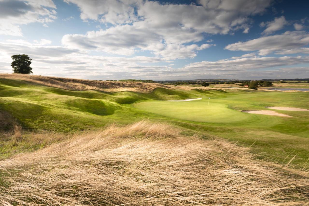 The Oxfordshire Golf & Spa Hotel Тейм Екстер'єр фото