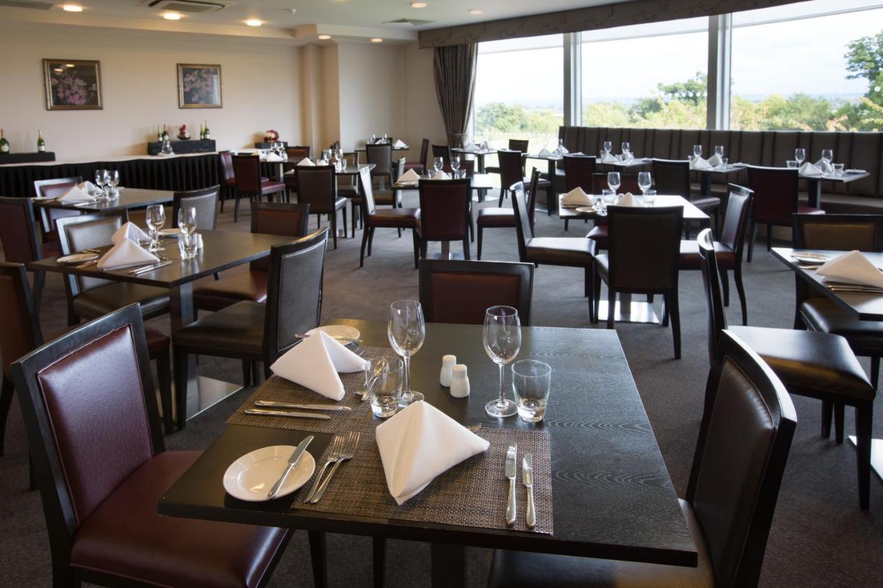 The Oxfordshire Golf & Spa Hotel Тейм Екстер'єр фото